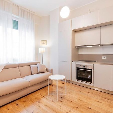 Homeby, Appartamento Tiepolo ミラノ エクステリア 写真