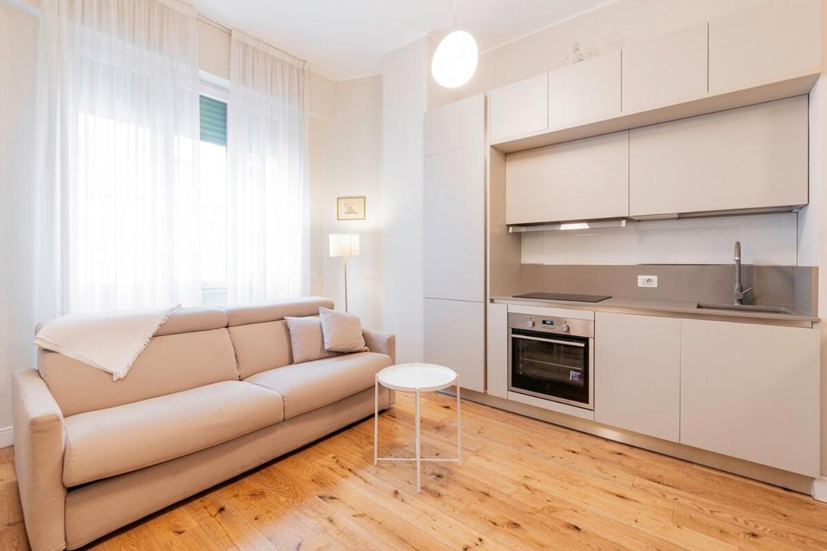 Homeby, Appartamento Tiepolo ミラノ エクステリア 写真